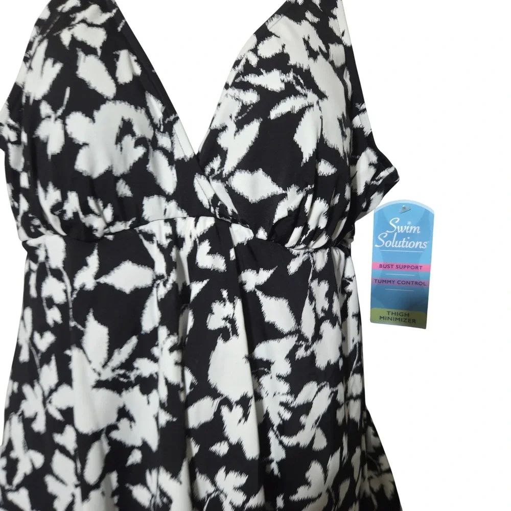 Swim Solutions Swim Dress 14 Black White Floral Slimmer Pool side Beach Resort - Picture 9 of 9